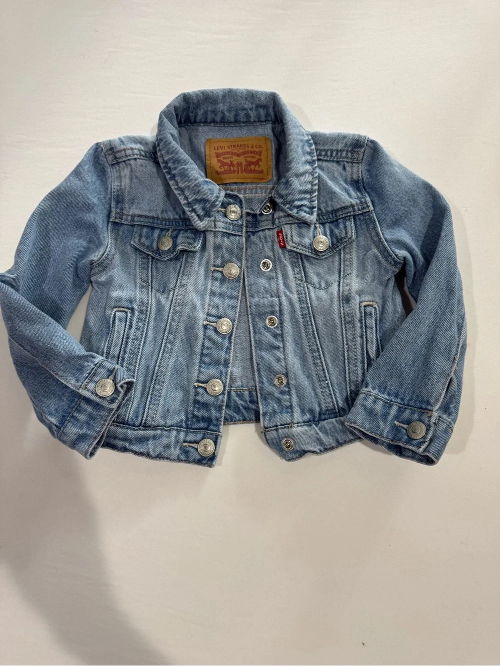 Levi’s Toddler Light Wash Denim Trucker Jacket Size 2T Classic Jean Jacket